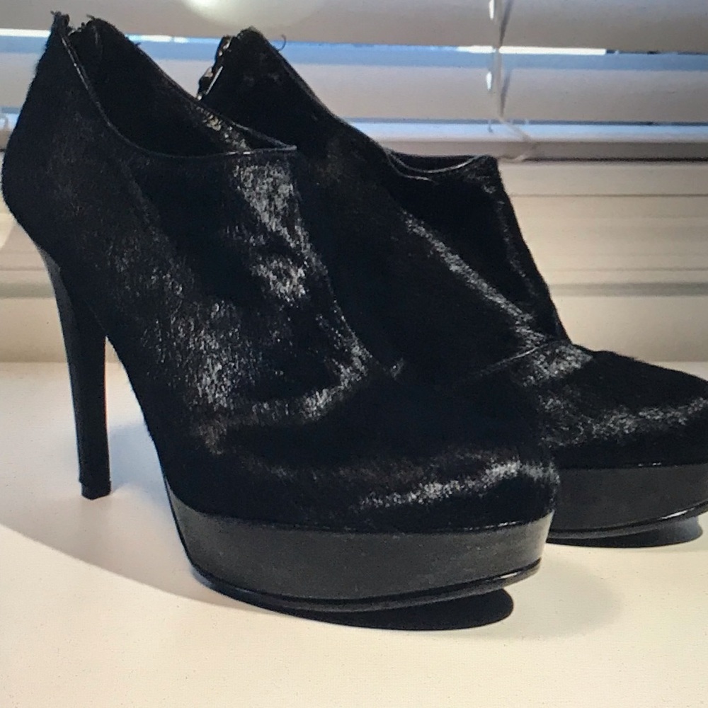 🎁House of Harlow Black Pony Hair Boots Size 8